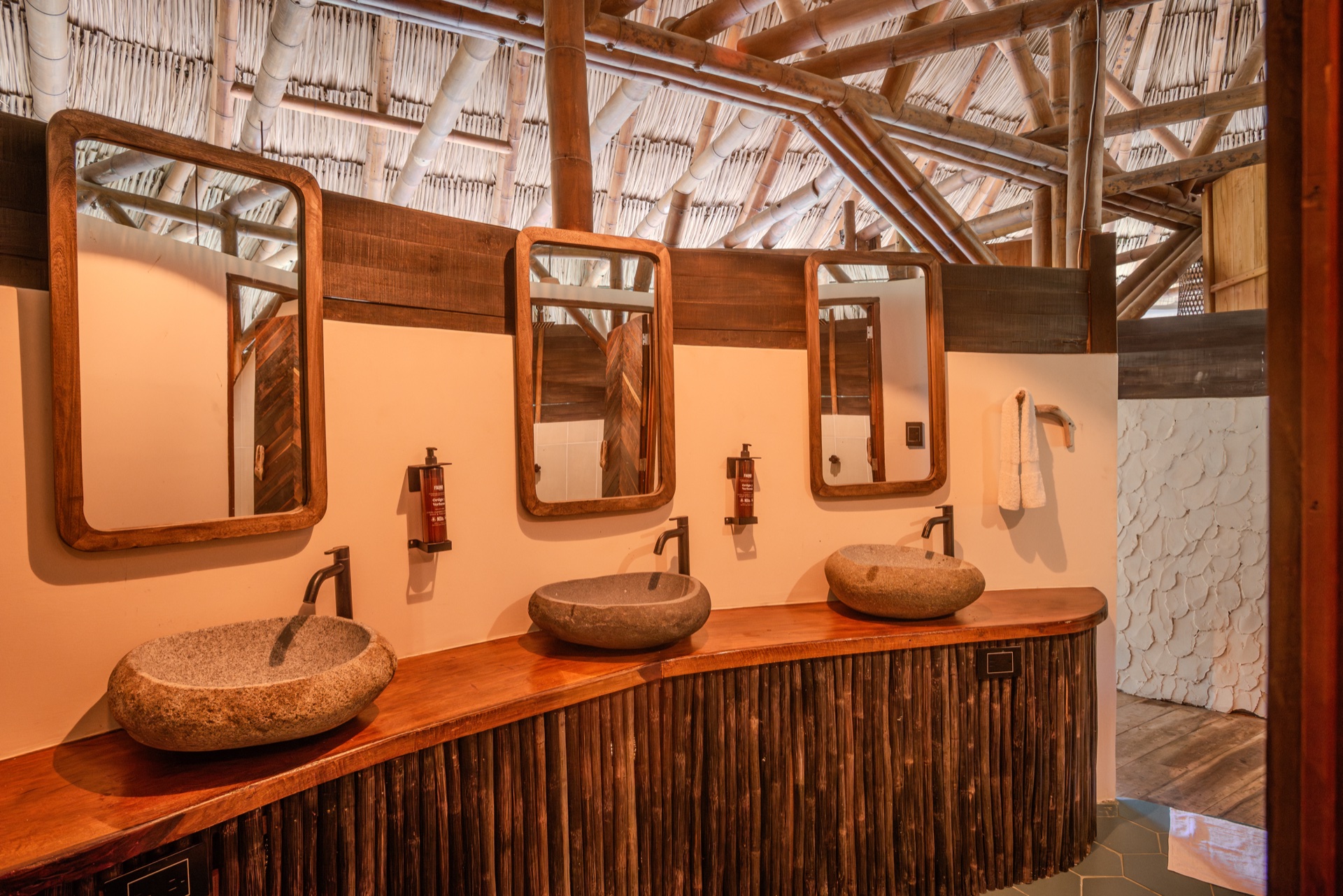 Baño Uttú